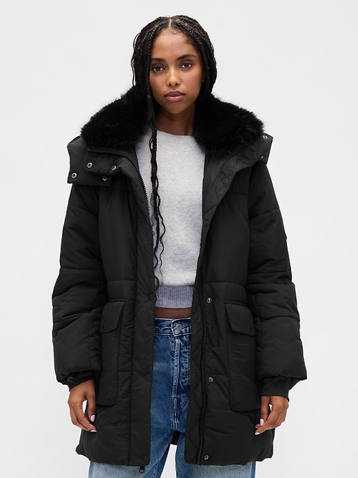 Gap Gift Ideas: Stylish, Cozy & Practical Picks that Everyone Will Love cover photo collage