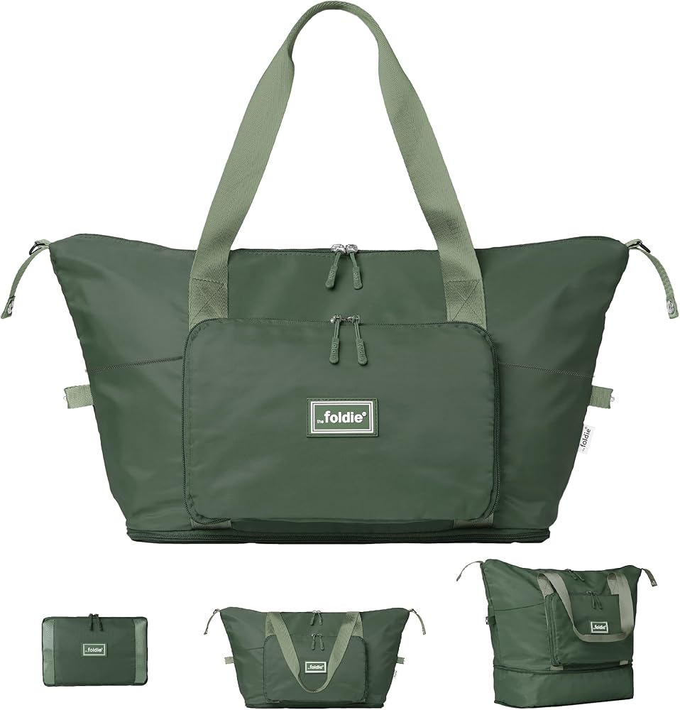 Travel must-haves cover photo collage