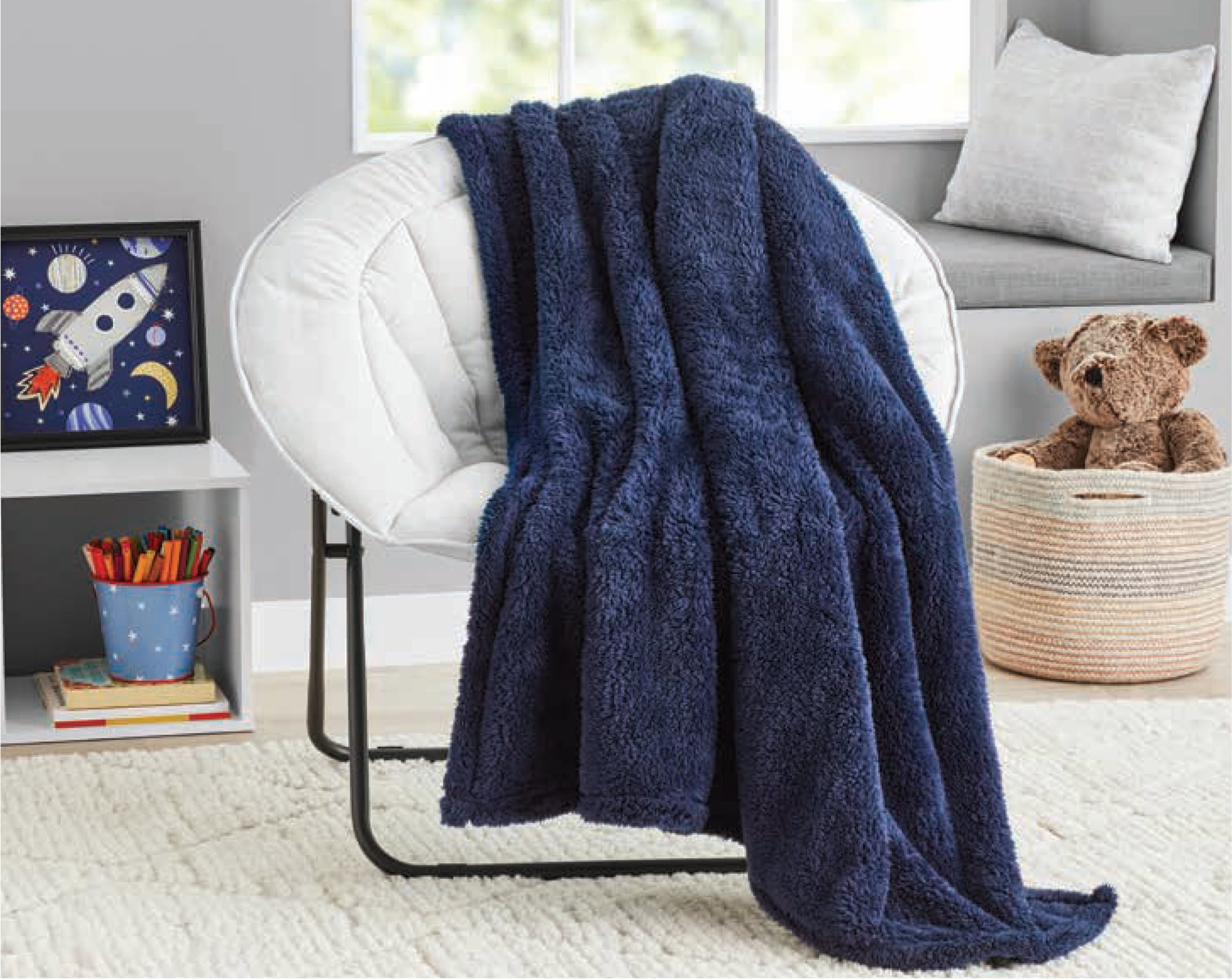 Welcome to your Dorm Room: A Freshman's Ultimate Dorm Essentials cover photo collage
