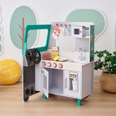 Keeping Kids Entertained!  (NO SCREENS) cover photo collage