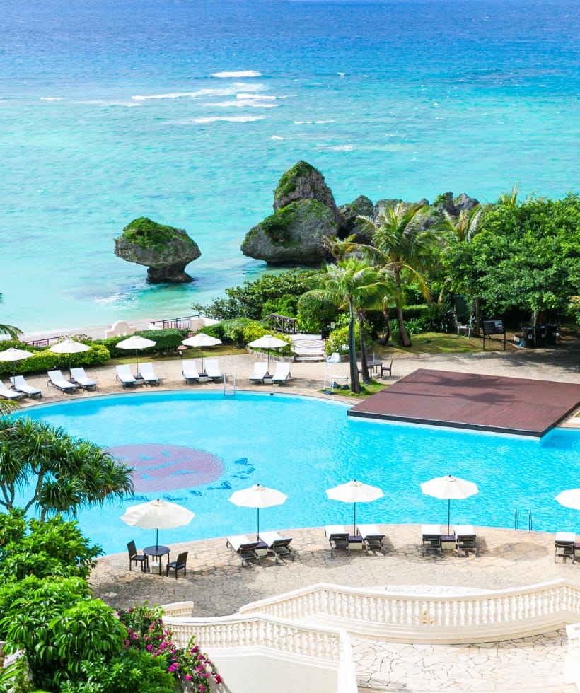 Travel: Accessories for traveling and Hotel Recommendations suitable for Families cover photo collage