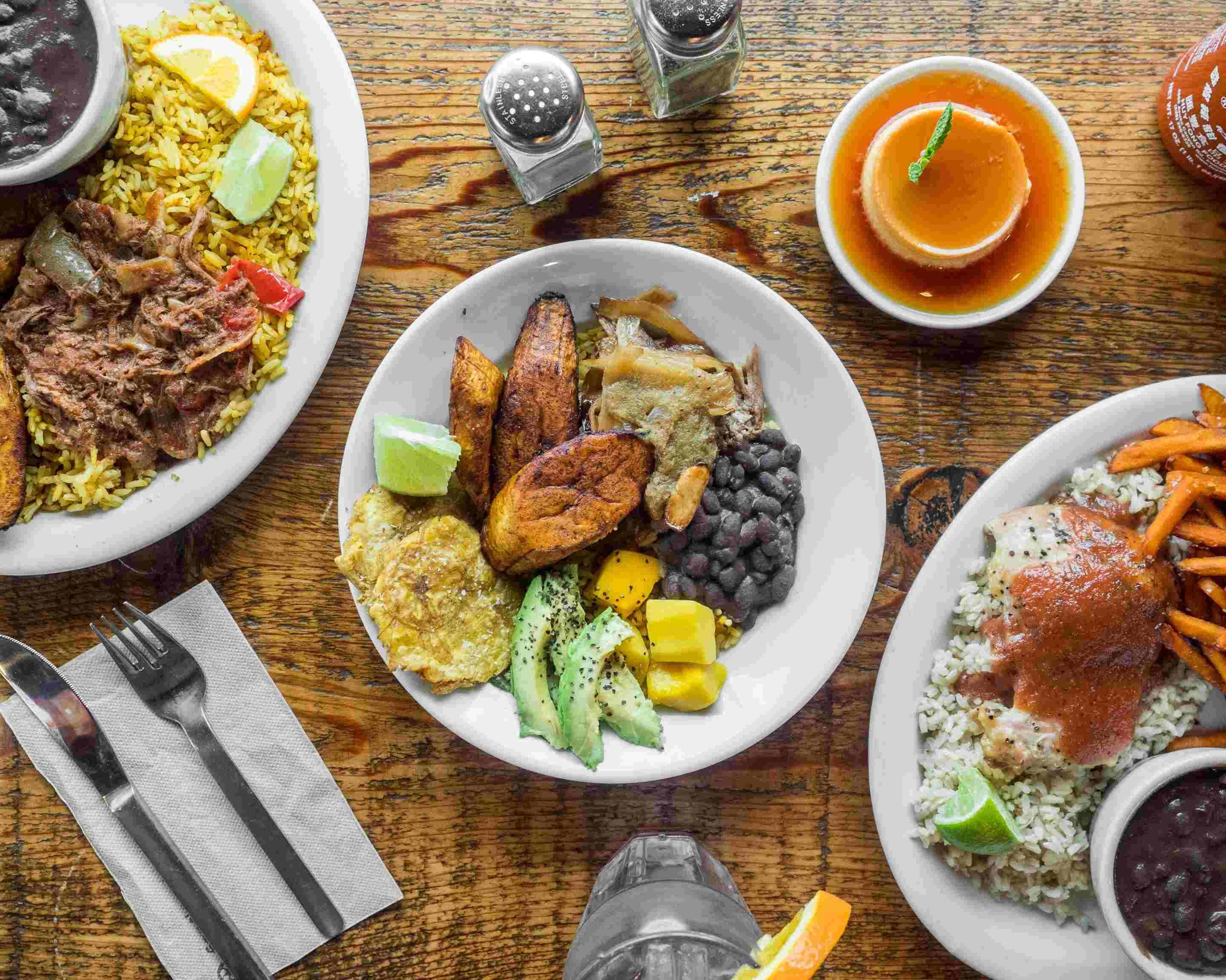 Fort Lauderdale’s Restaurants That Will Keep You Coming Back For More! cover photo collage