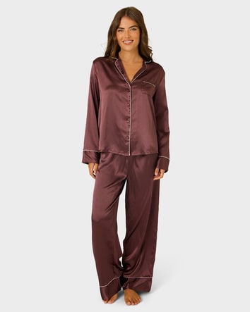 Essentials and non-essentials while on your period 🩸 cover photo collage