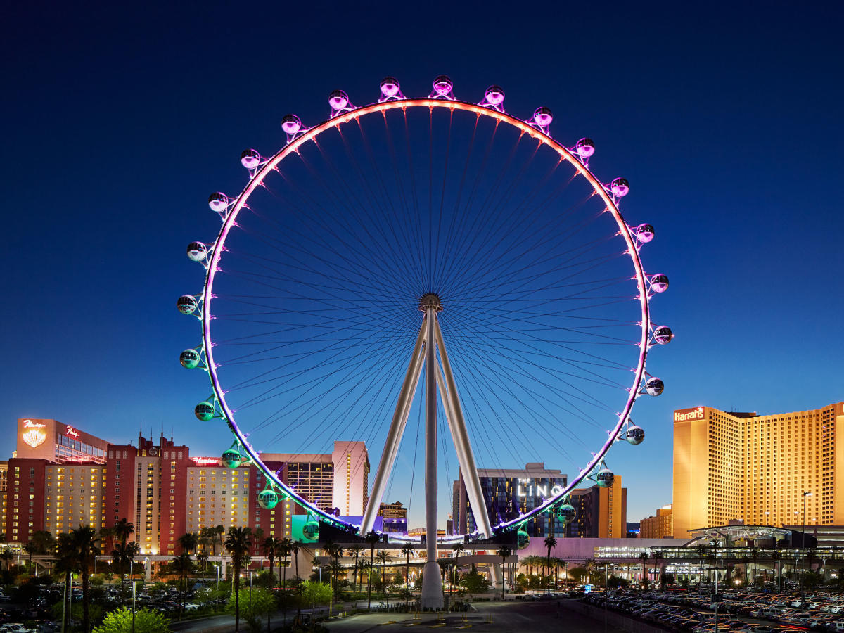 Las Vegas — Best Attractions That Stay In Vegas cover photo collage