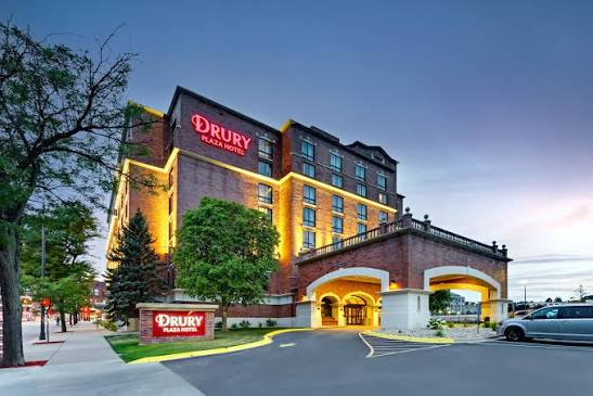 Explore Minneapolis: hotels and food cover photo collage