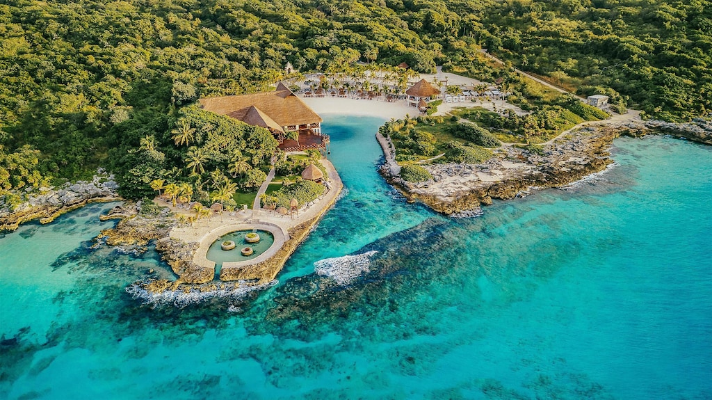 Hotels in Caribbean Destinations I can recommend cover photo collage