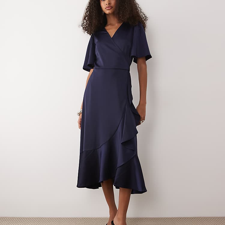 The Petite Mum Dress Edit cover photo collage