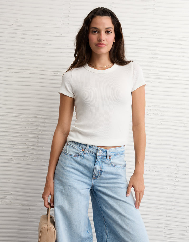 Capsule wardrobe essentials for women and men | minimalist outfits that always work cover photo collage