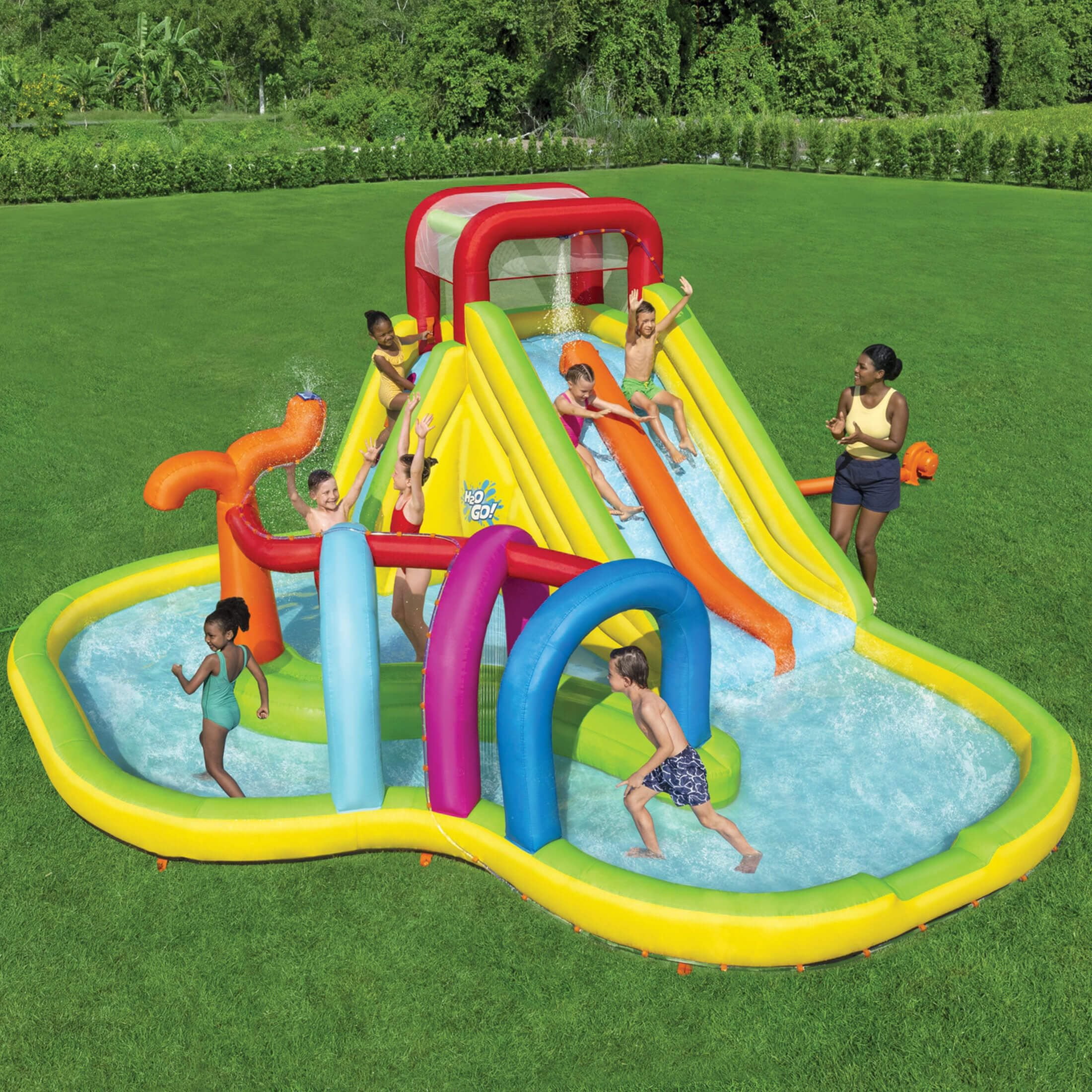 Want an outdoor summer for young kids? This is the list for you! cover photo collage