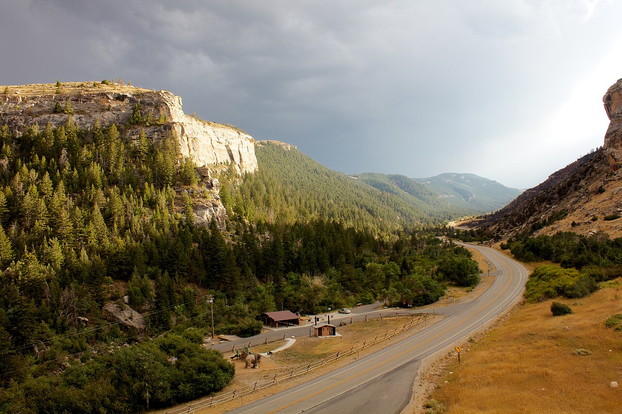 Lander, WY Eats and Does cover photo collage