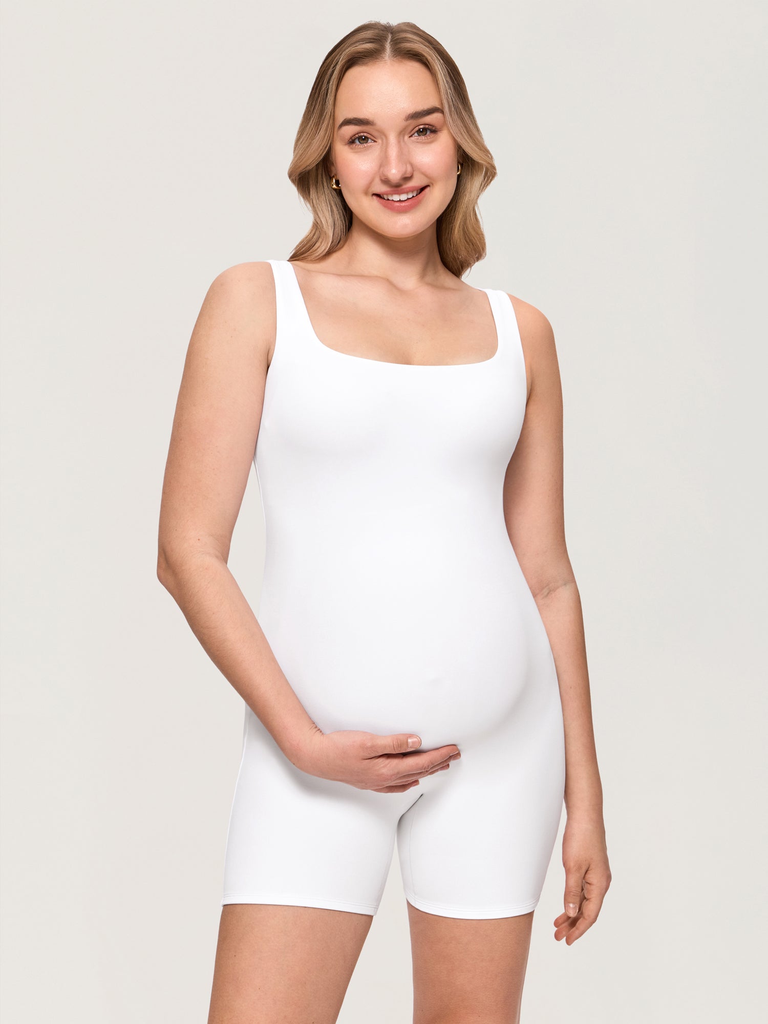 Momanda | Best Maternity Clothes for Comfort, Style & Pregnancy Essentials (+20% Off) cover photo collage