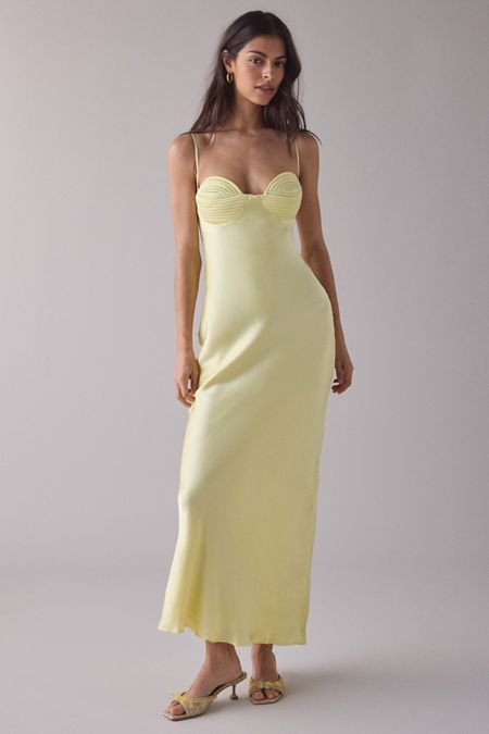 ugly yellow bridesmaid dress Wedding Guest Dresses That Aren't Color:Emerald Gold Little back dress 🖤 size_xs Yellow prom dress Loved For