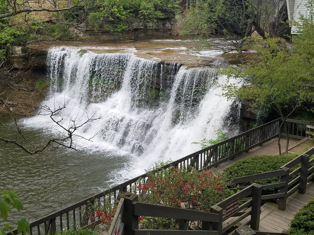 Chagrin Falls, OH | Things to do cover photo collage