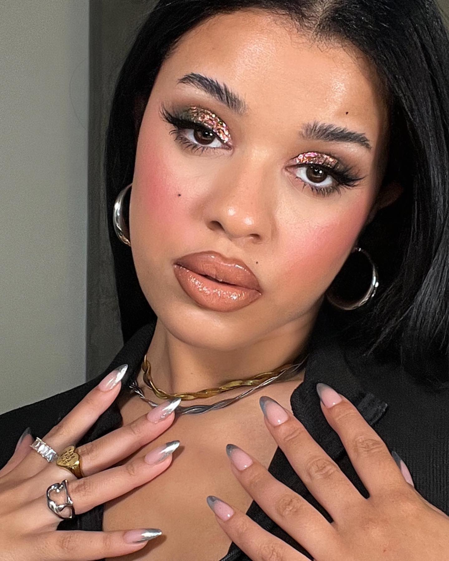 Pro Makeup Artists on Social Media that Taught Me How to Do my Makeup cover photo collage