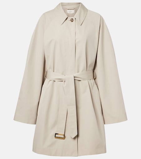 's Off-Duty Luxe: Pieces That Last cover photo collage