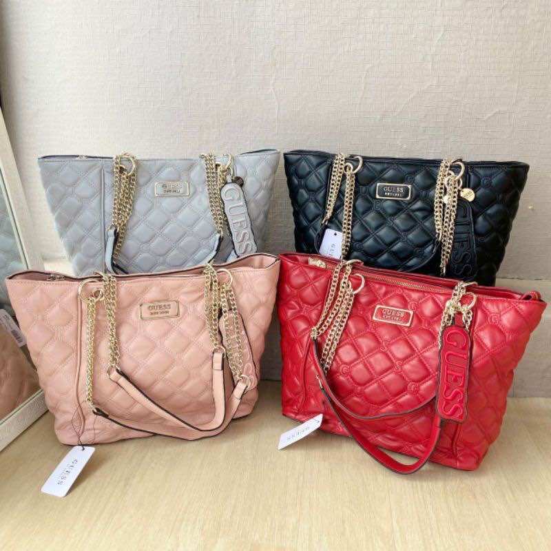 15 Merk Tas Wanita Terlaris di Marketplace yang Wajib Masuk Wishlist cover photo collage