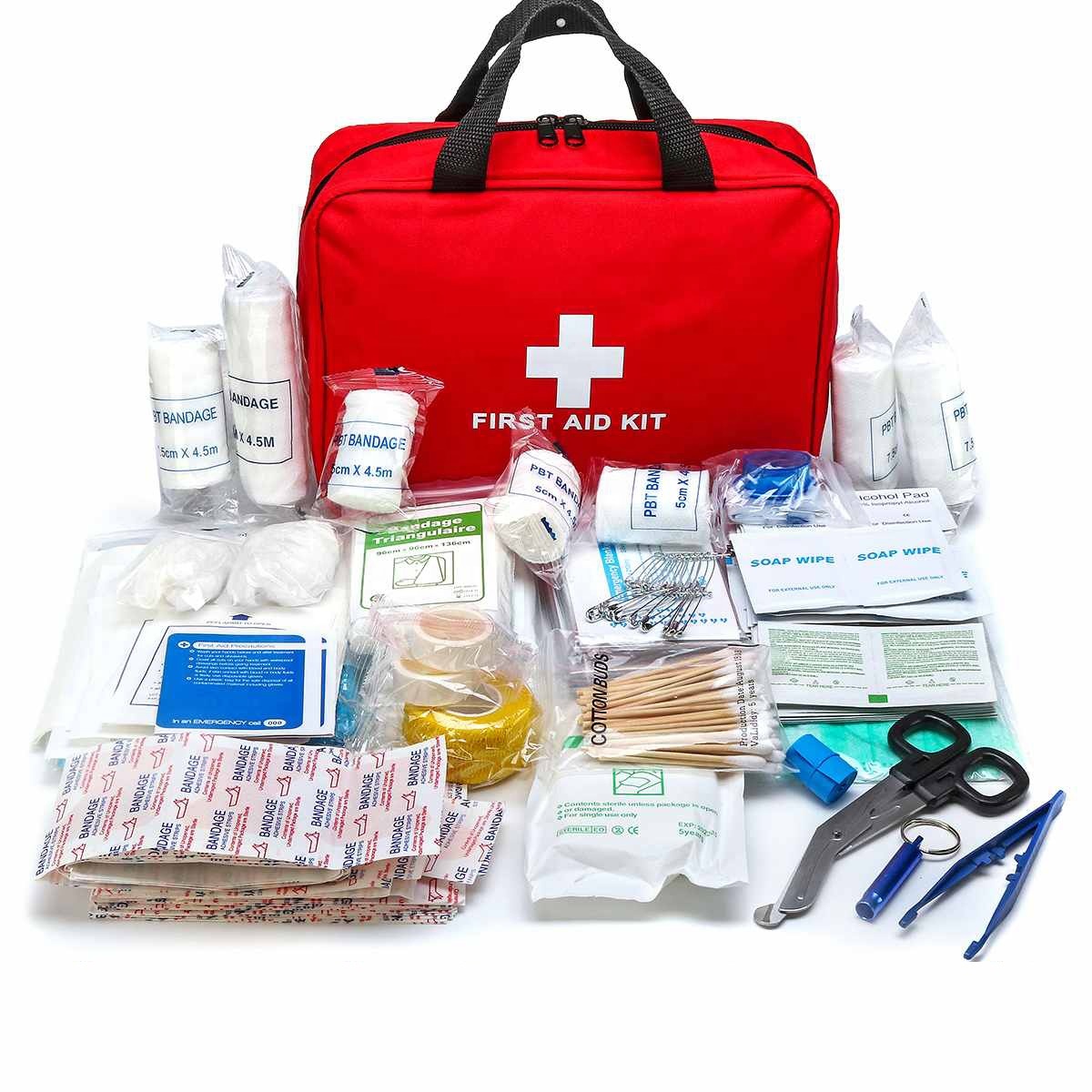 Gut gerüstet: Die perfekte Reiseapotheke mit Kind! 🩹🎒 cover photo collage