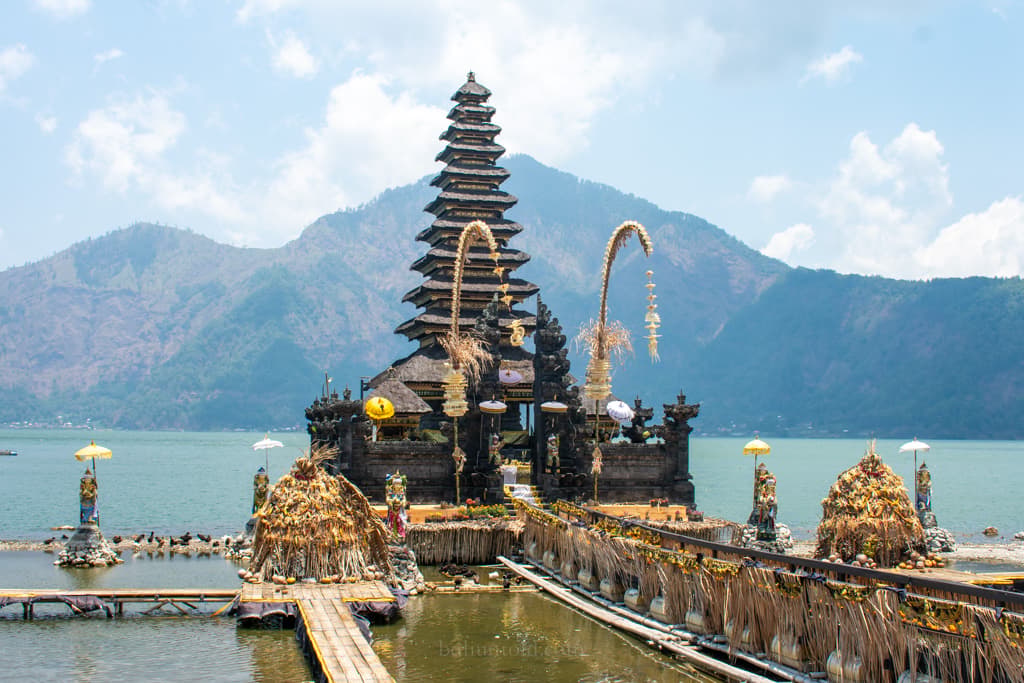 Indonesia Travel Guide: Best Places to Visit, Stay & Explore 🇮🇩 cover photo collage