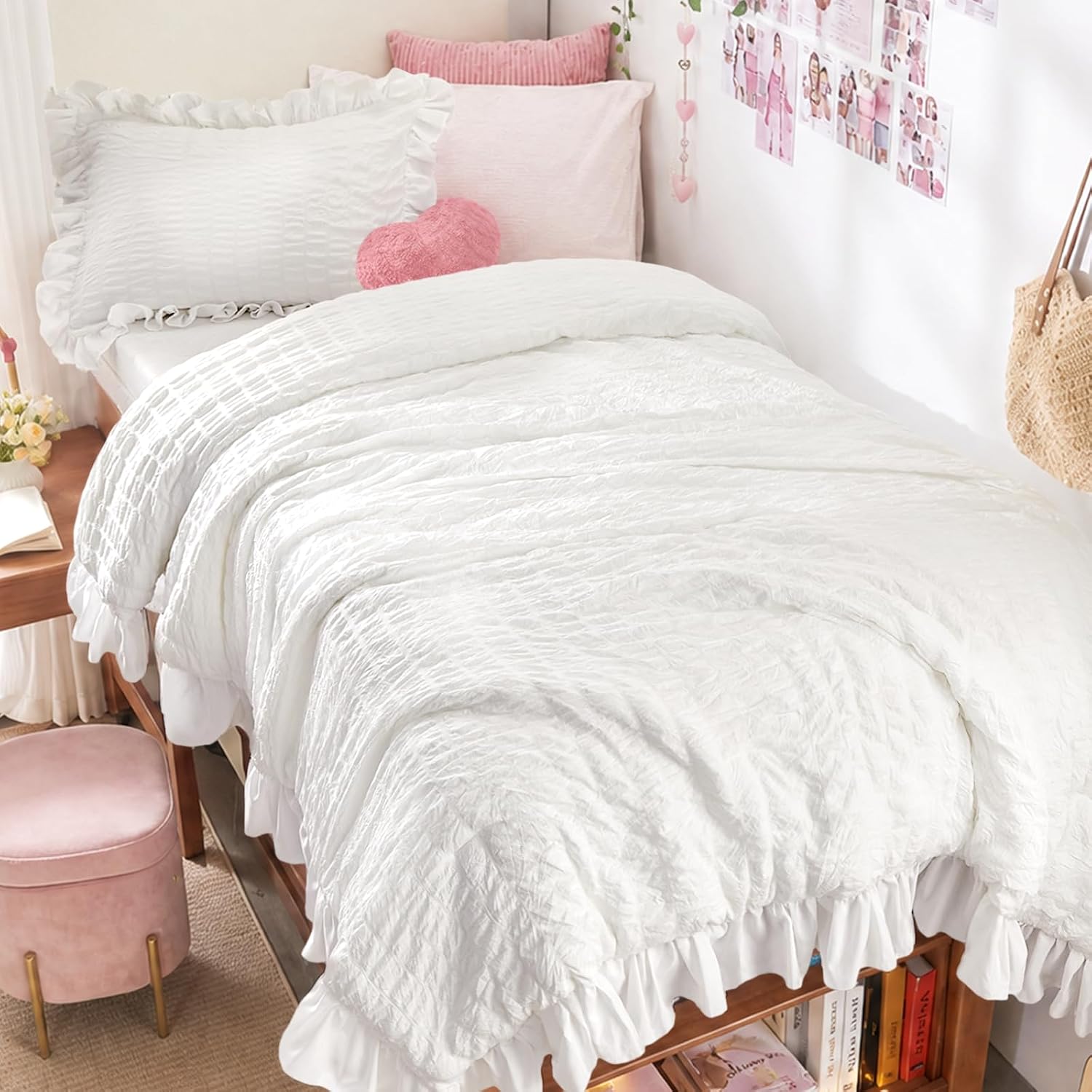 🎀!!The PERFECT College Dorm List Of Neccesitites & Decorations For The Perfect Bed!!🎀 cover photo collage