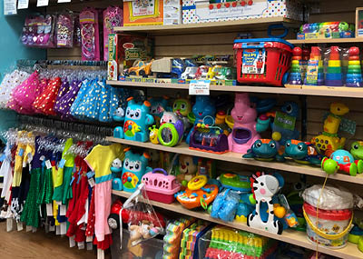 Must visit local Conroe thrift stores 🛒 cover photo collage
