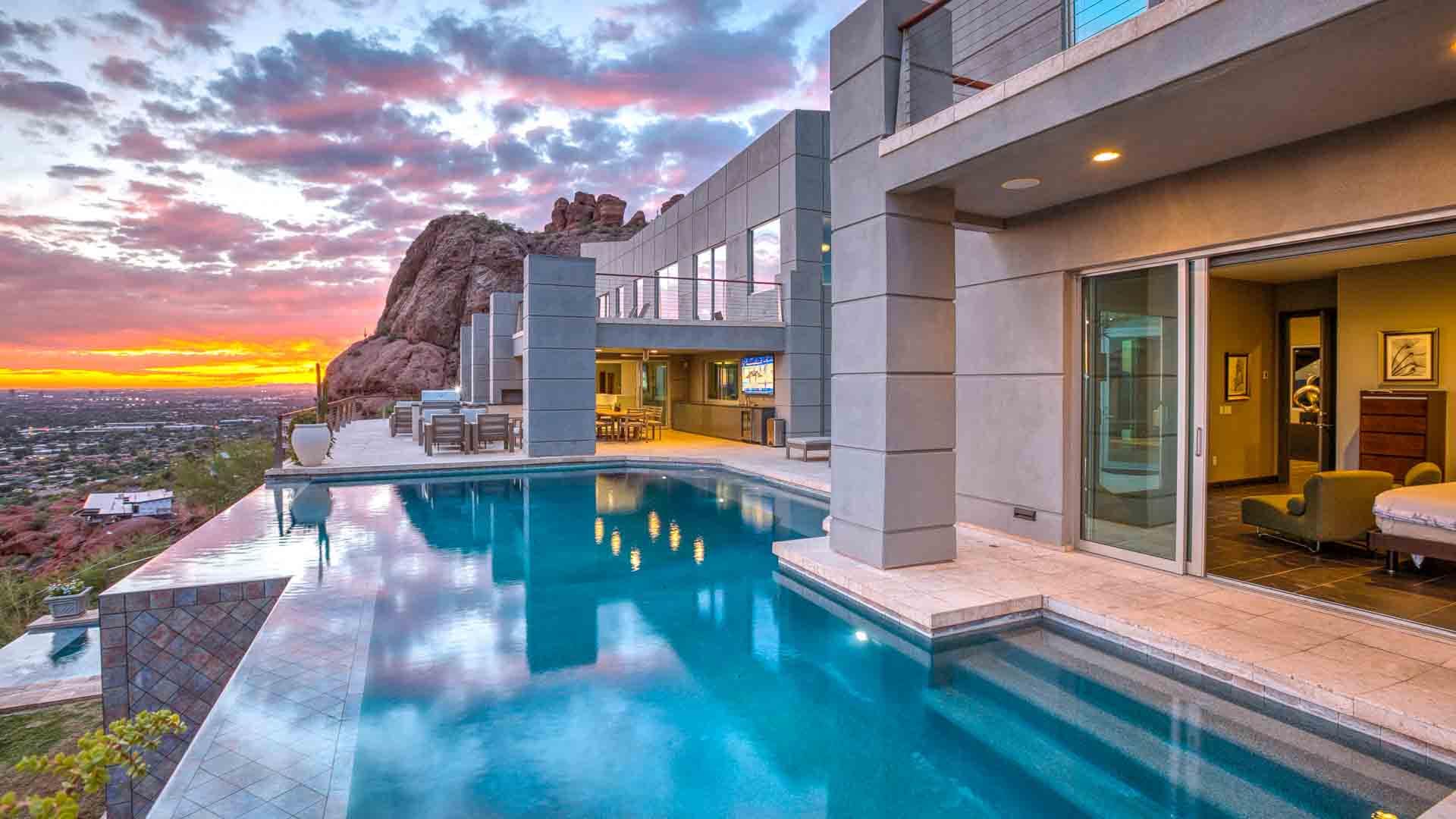 19 Places I'd Stay for My First Trip to Arizona 🌵 | My Favorite VRBO Destinations cover photo collage
