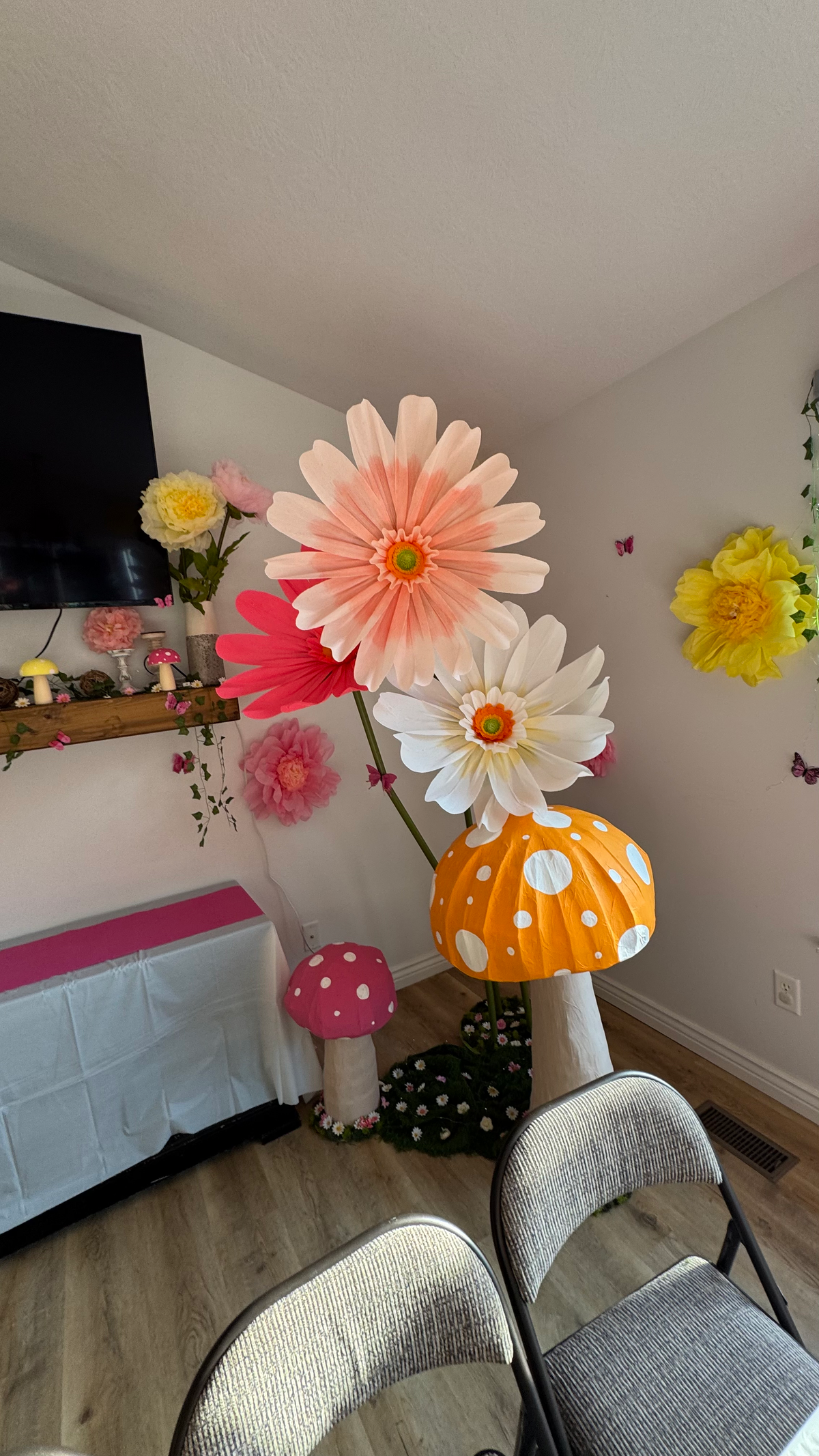 Thanks, I Made It - Decor cover photo collage