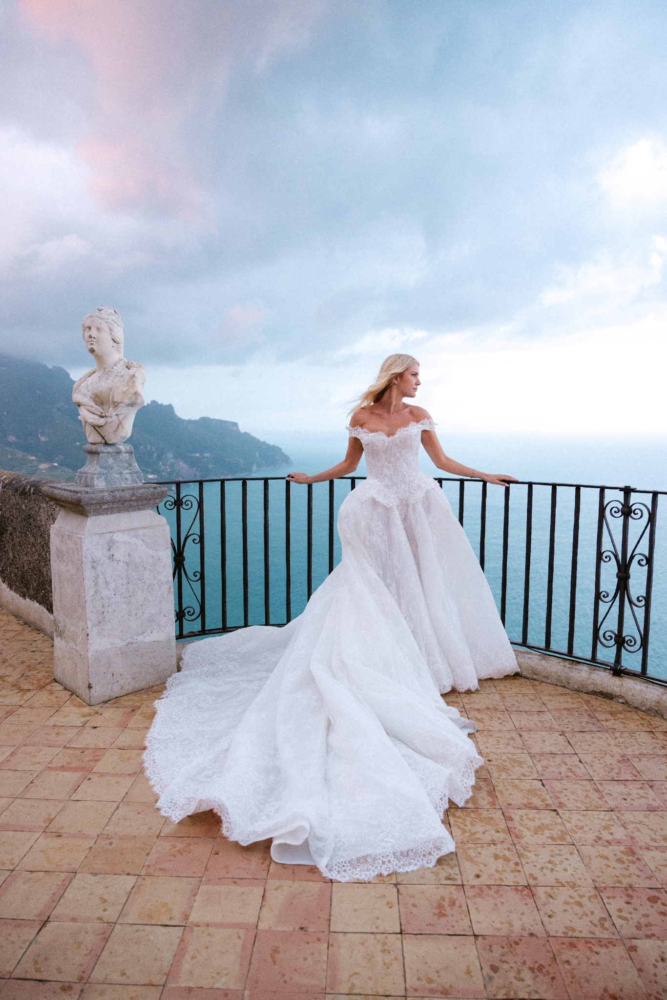 Affordable Wedding Dresses for the Simple, Minimalistic Bride 💍 cover photo collage