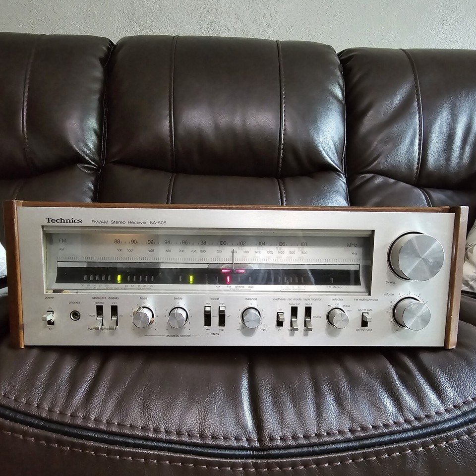 The Analog Warmth & Vintage Hi-Fi Gift Guide cover photo collage