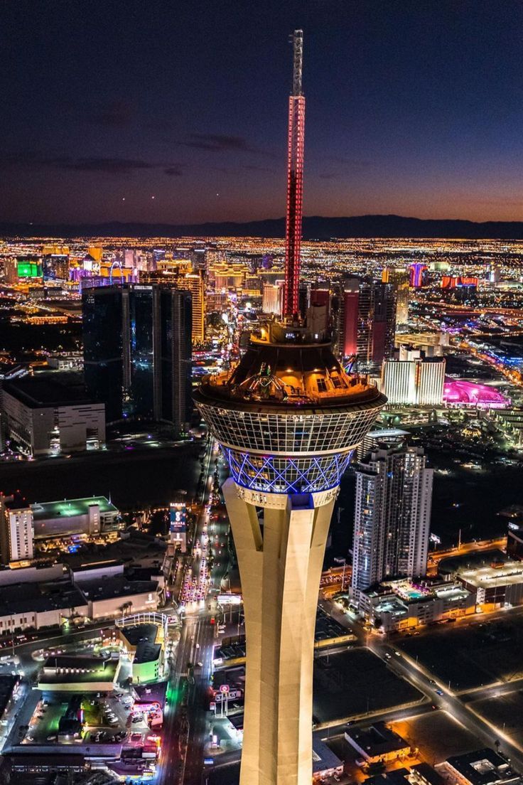 Top 10 Things to Do in Vegas cover photo collage