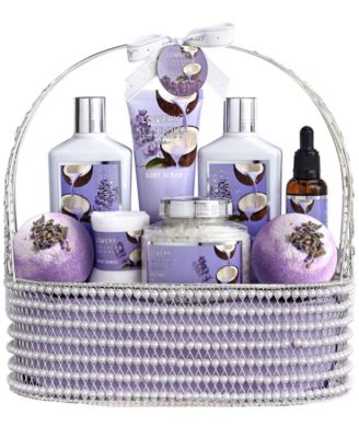Gifts for Mom: Jewelry, Cozy Comforts & Little Luxuries cover photo collage
