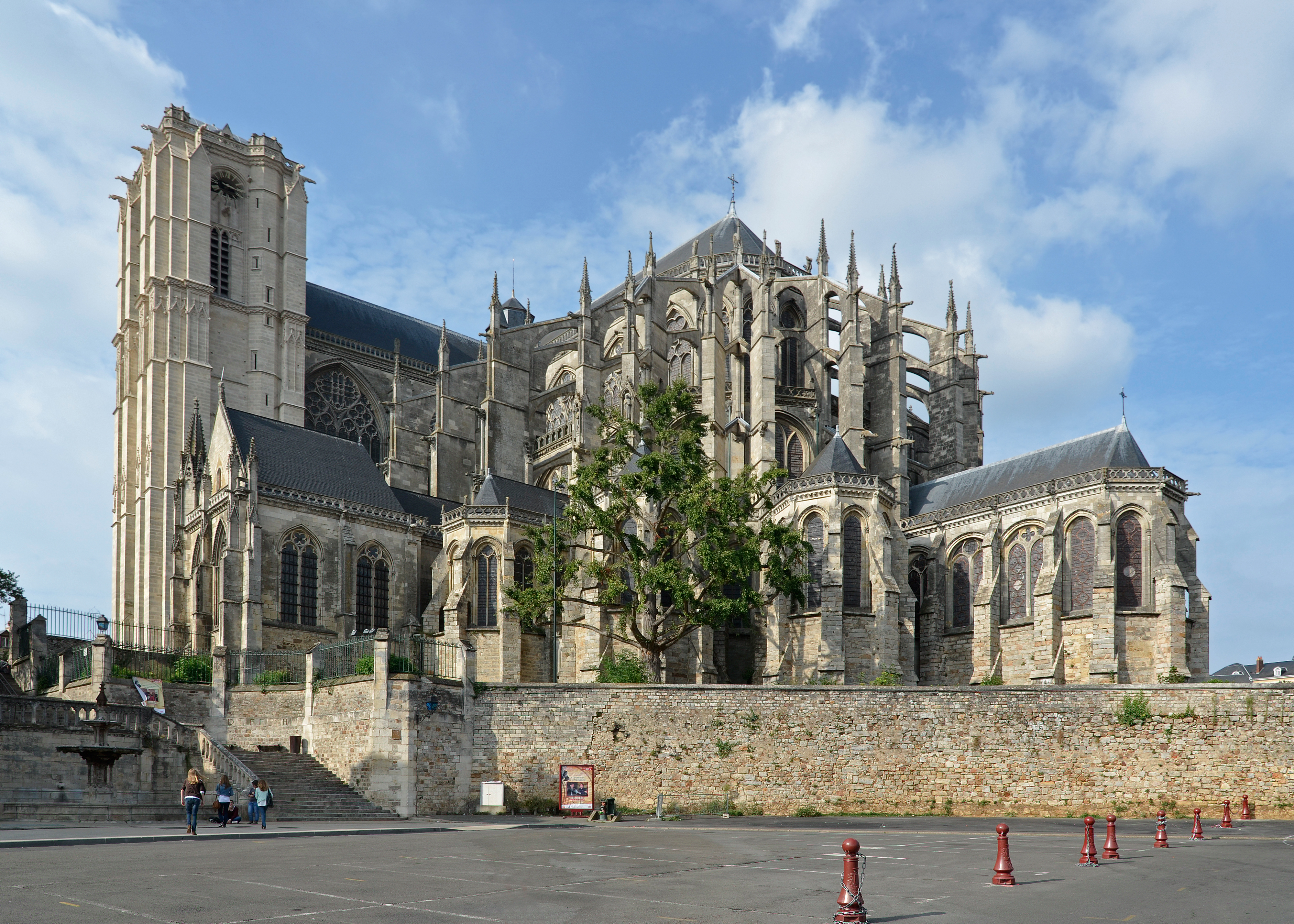 Hotel stays for an easygoing getaway, Atmospheric Streets, Old Buildings & Slow Evening Walks Le Mans, France cover photo collage