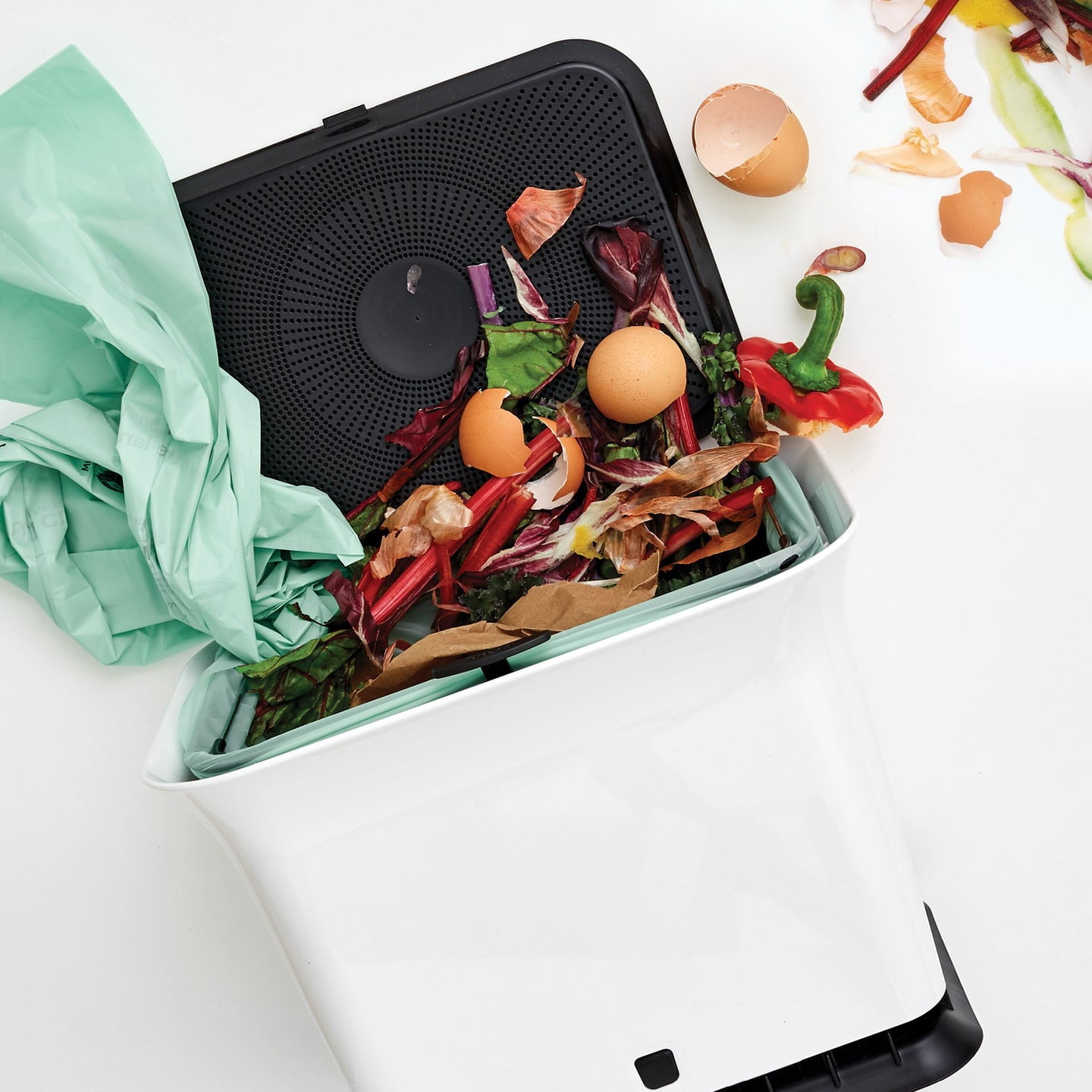 Zero-Waste Kitchen: Reusable Bags, Beeswax Wraps & Compost Bins cover photo collage
