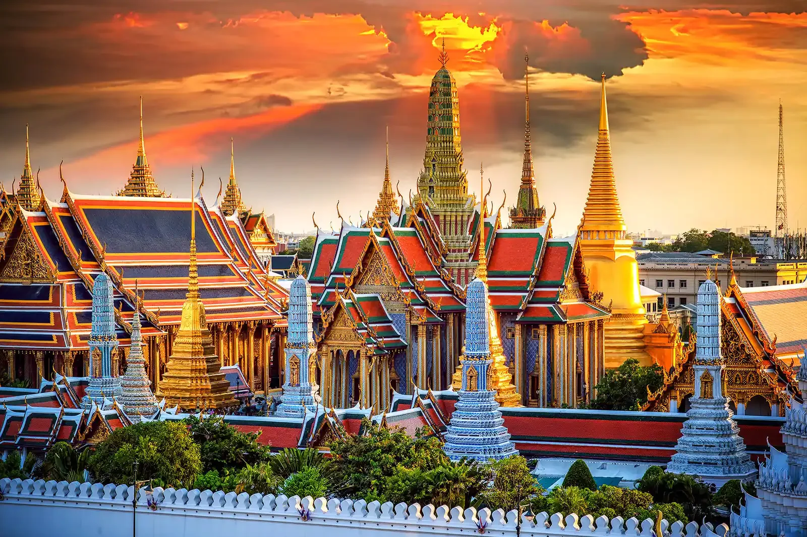 A comfortable place for a relaxing hotel stay in Lumphini, Bangkok, Thailand cover photo collage