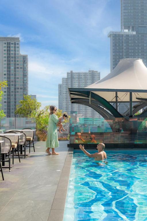 A Cosy Place to Unwind After Exploring the City in On Nut, Bangkok, Thailand cover photo collage