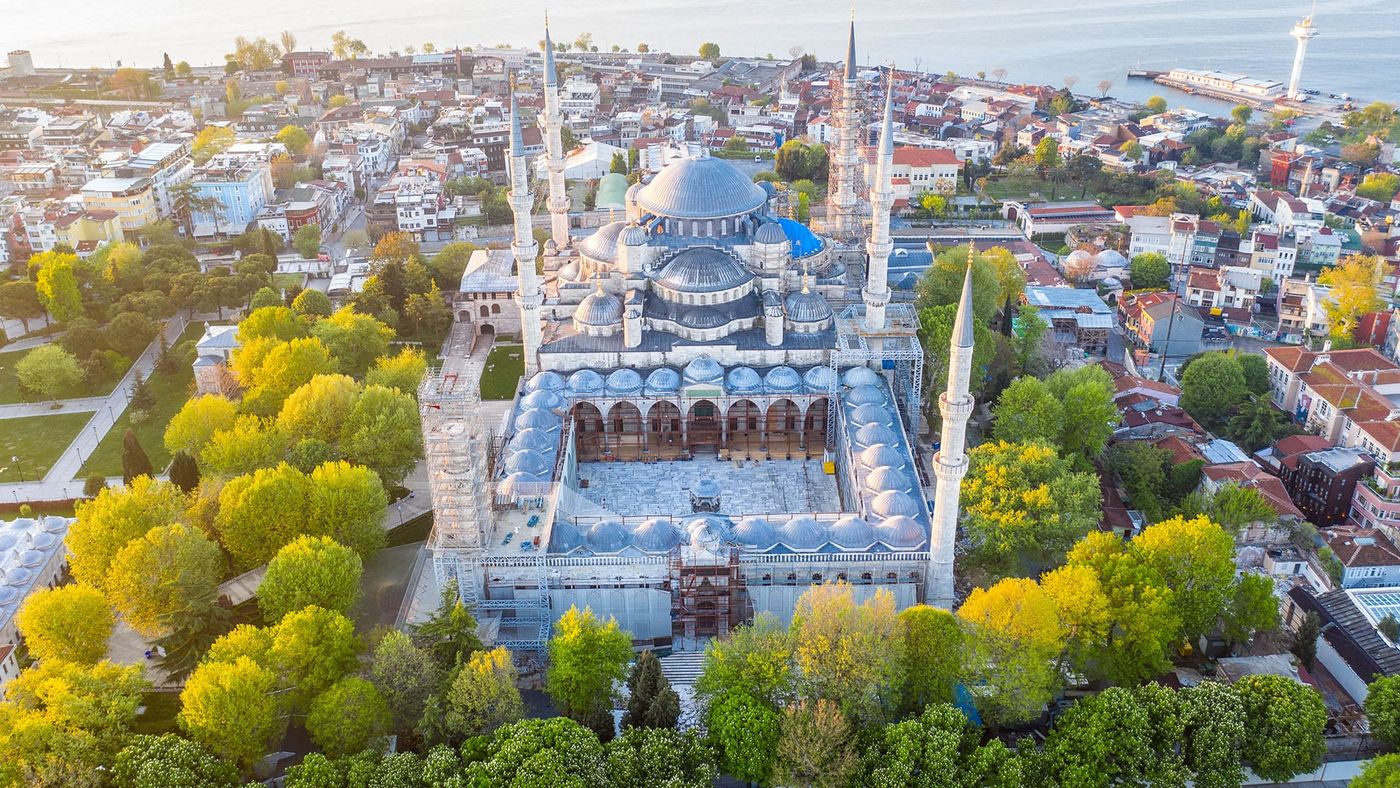 A Lovely Way to Enjoy a Comfortable Stay in Laleli, Istanbul, Turkey cover photo collage