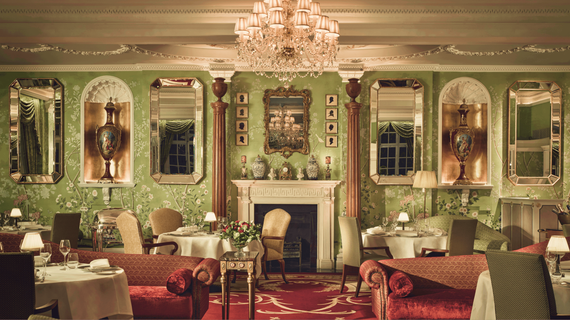 Relaxing Hotel Getaways for an Enjoyable Trip in Victoria, London, United Kingdom cover photo collage