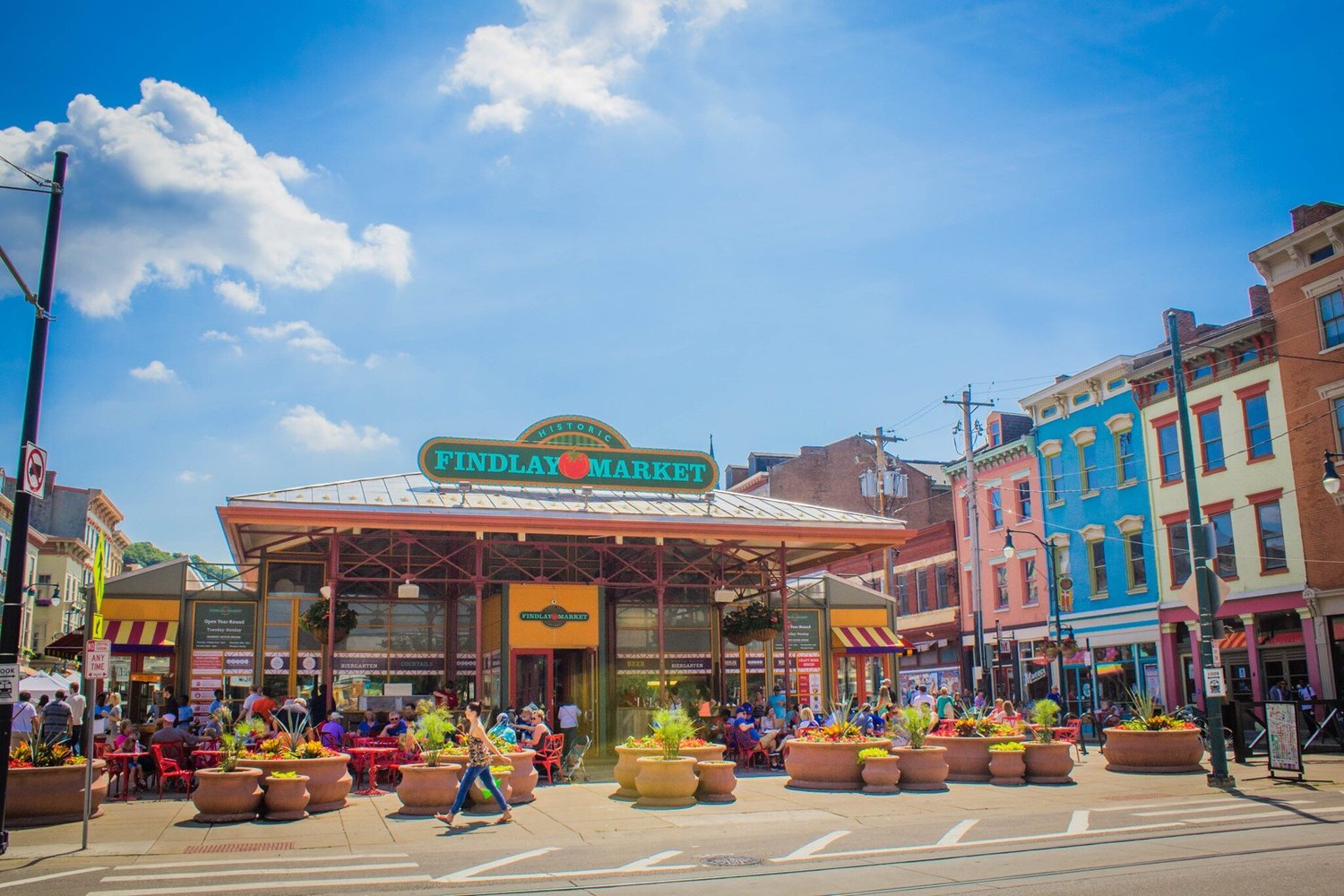 🌶️ Cincinnati's Over-the-Rhine, the Banks, Eden Park, Clifton & Newport: Chili 5-Ways, Ribs & Queen City Classics cover photo collage