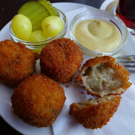I Had No Idea Dutch Food Was This Good Until I Went cover photo collage