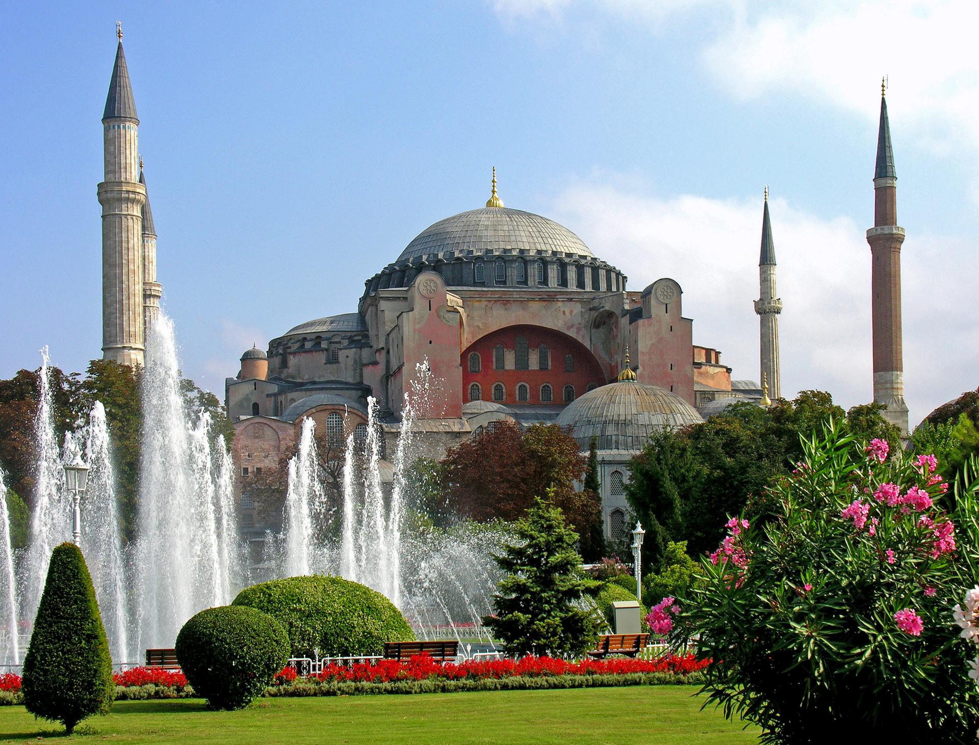 Looking for a Good Hotel in Kadıköy, Istanbul, Turkey? Start Here cover photo collage