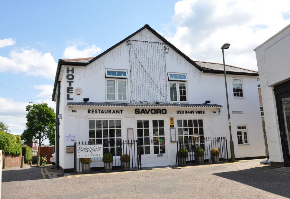 Hotels in Barnet, London, United Kingdom That Make Travel Feel Easy cover photo collage