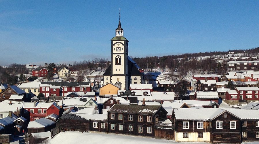 I Walked Every Street in Røros Mining Town, Here's My Route cover photo collage